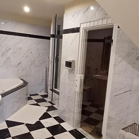 Prague Old Town Rooftop Sauna & Terrace Apartment * Prague